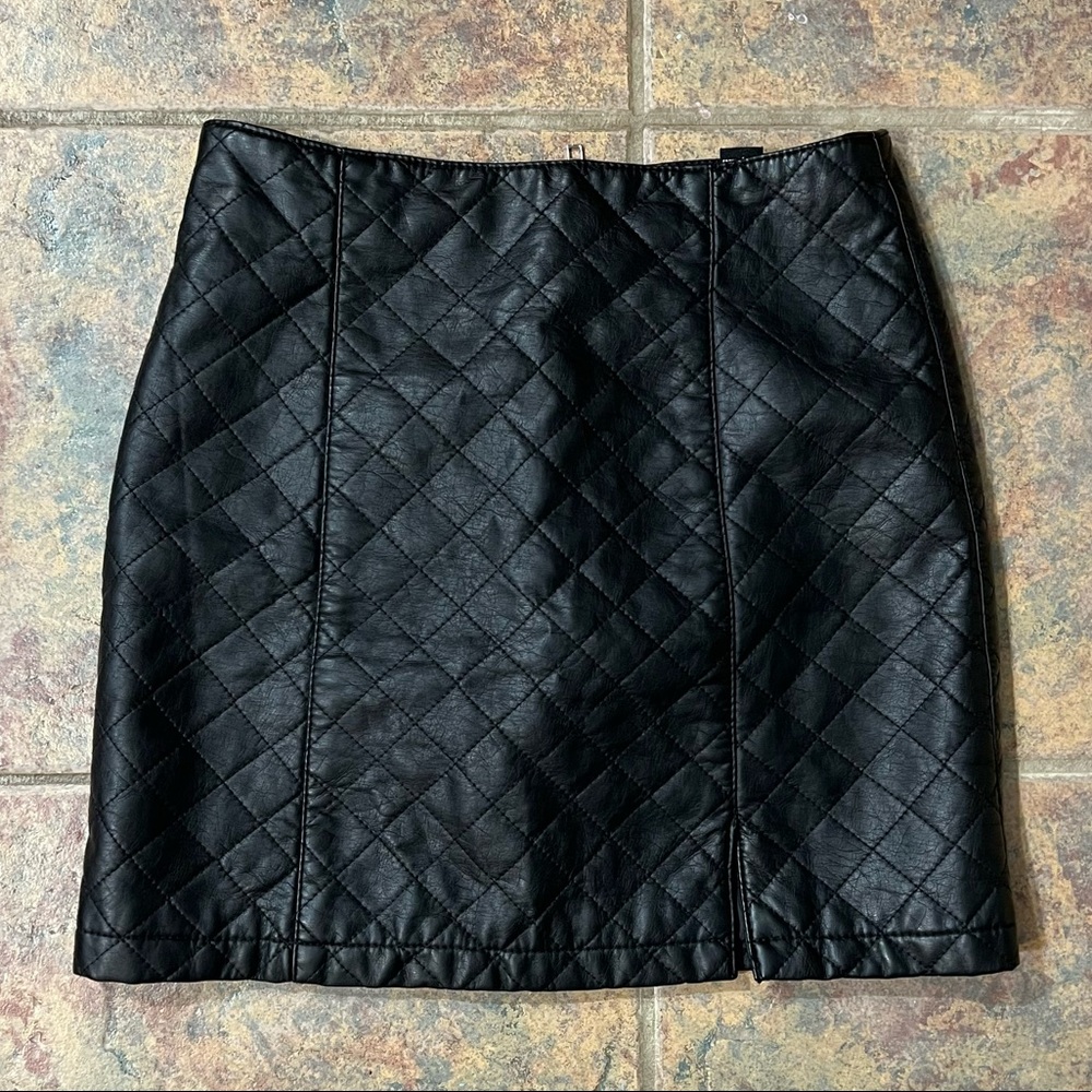 forever 21 | quilted leather skirt size small pencil skirt mini skirt